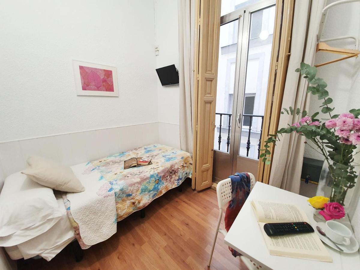Hostal Alicante Madrid Eksteriør bilde