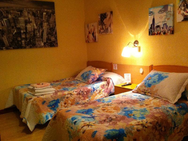 Hostal Alicante Madrid Rom bilde