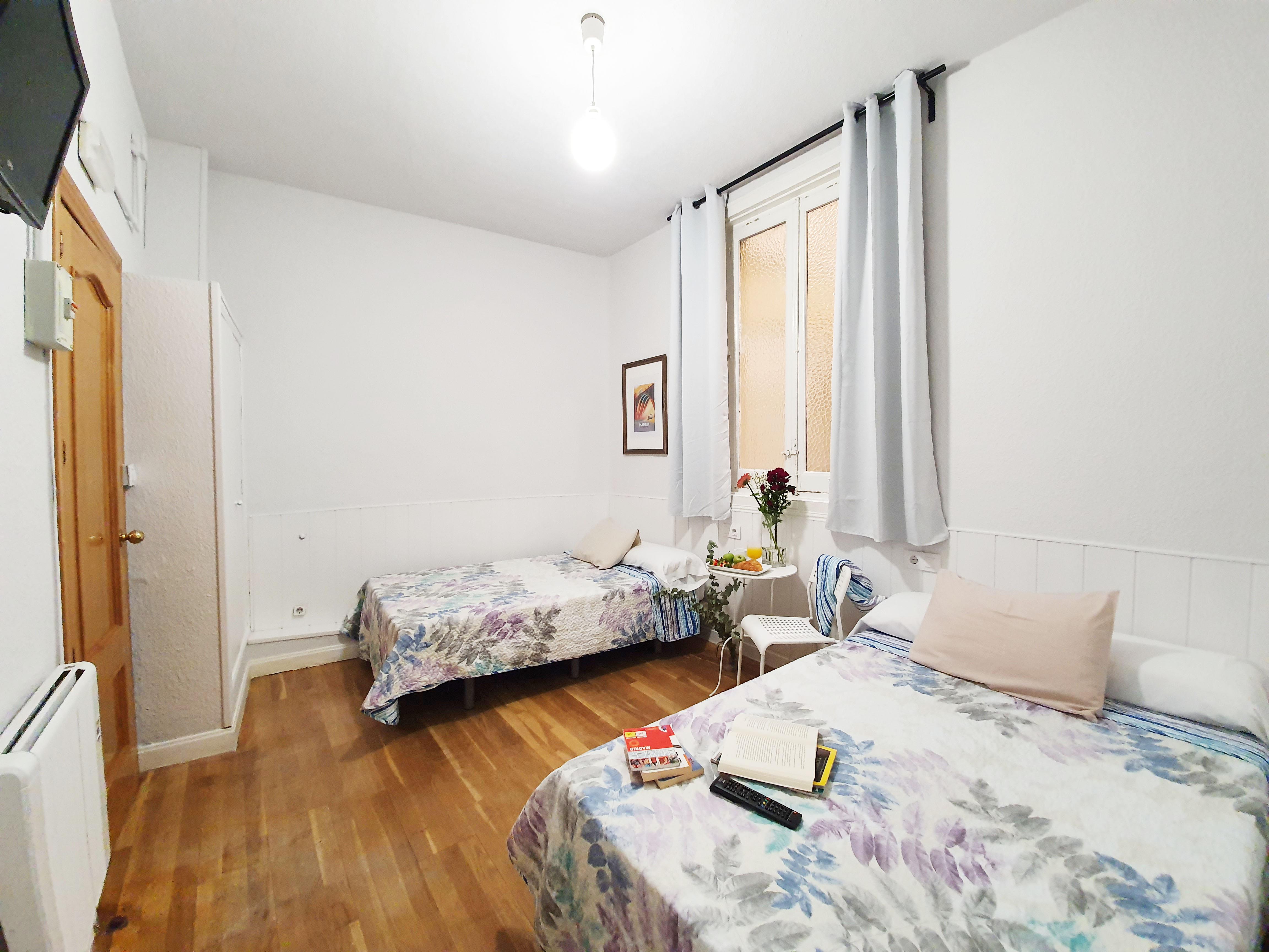 Hostal Alicante Madrid Eksteriør bilde