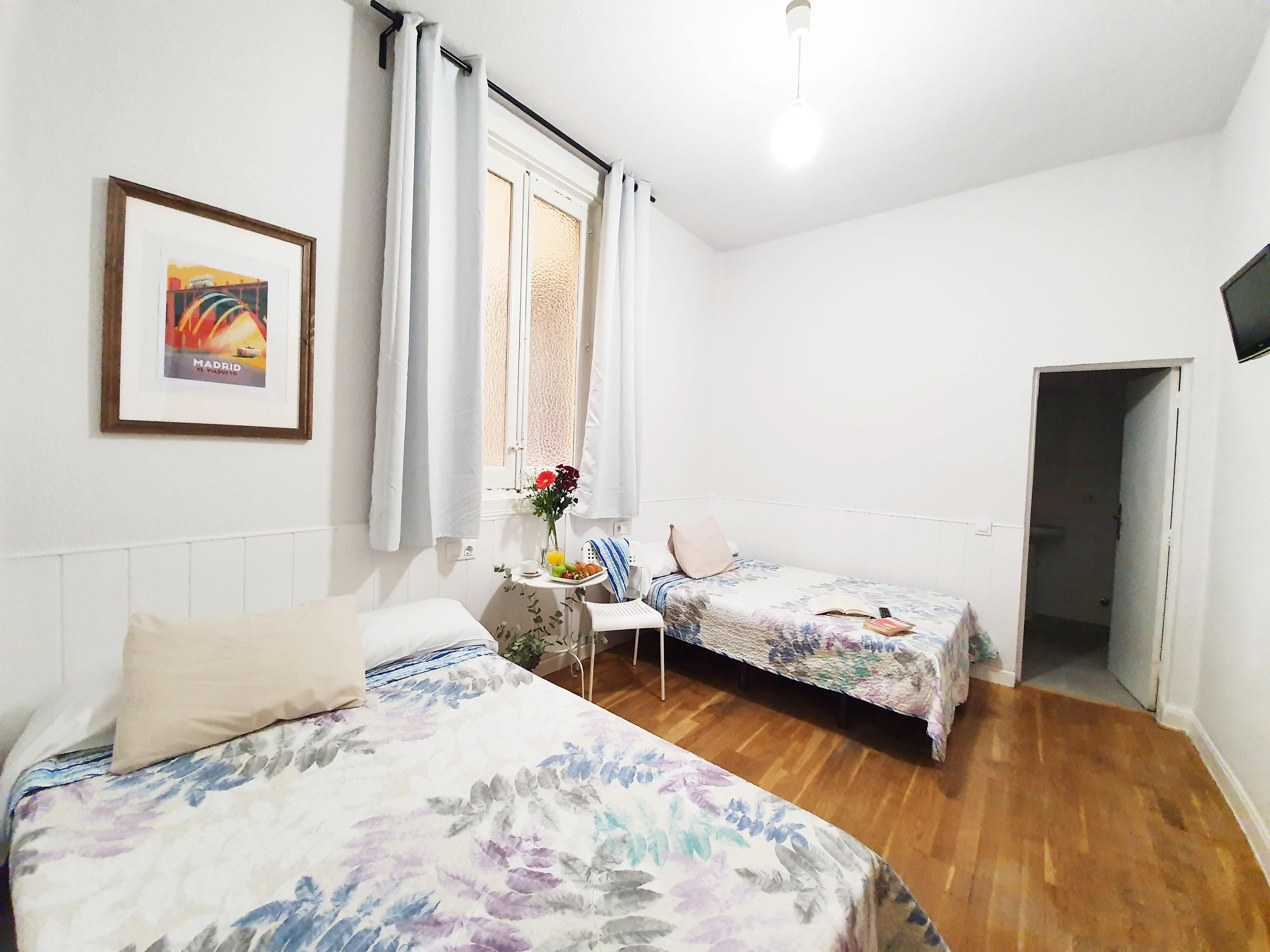 Hostal Alicante Madrid Eksteriør bilde