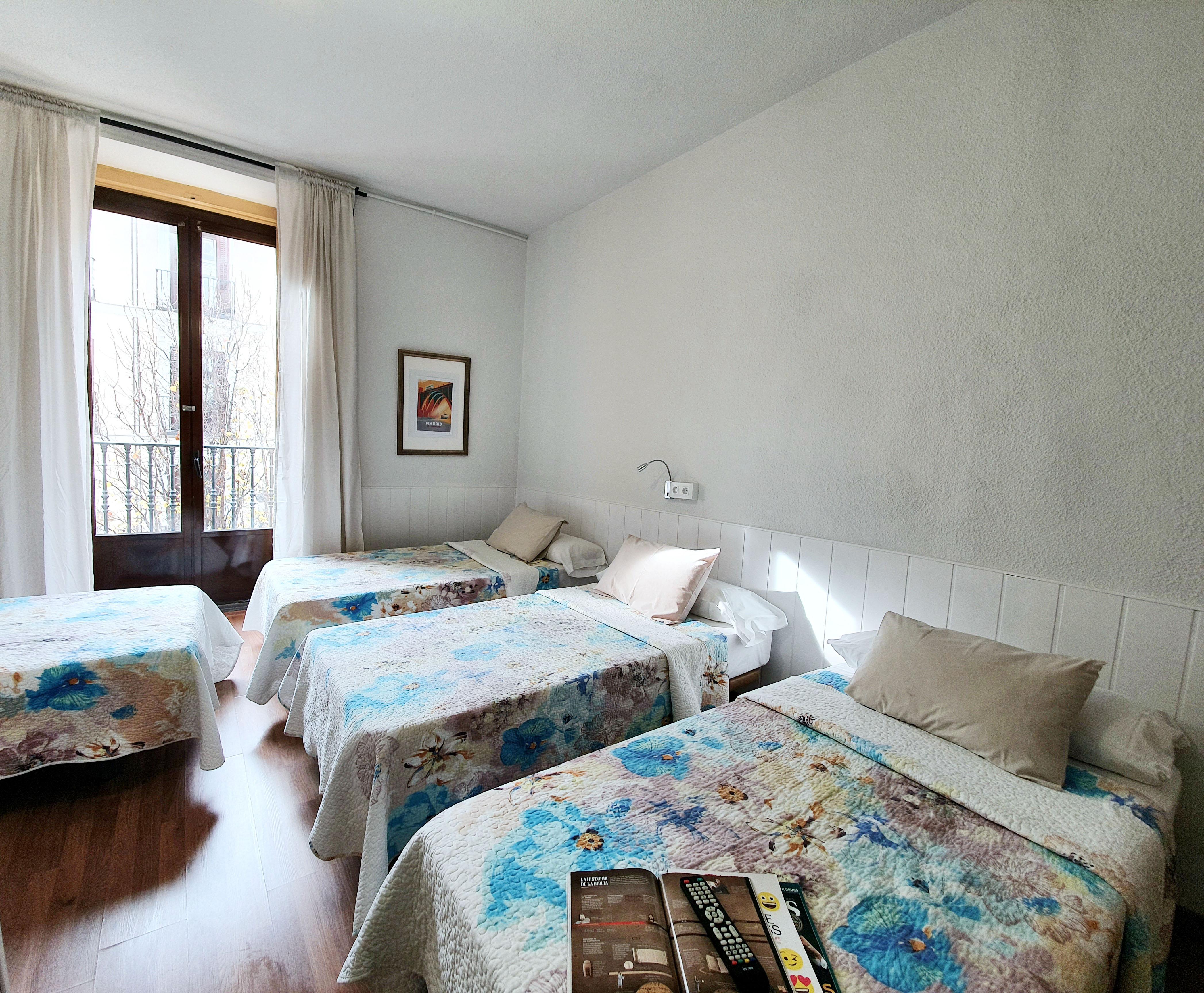 Hostal Alicante Madrid Eksteriør bilde