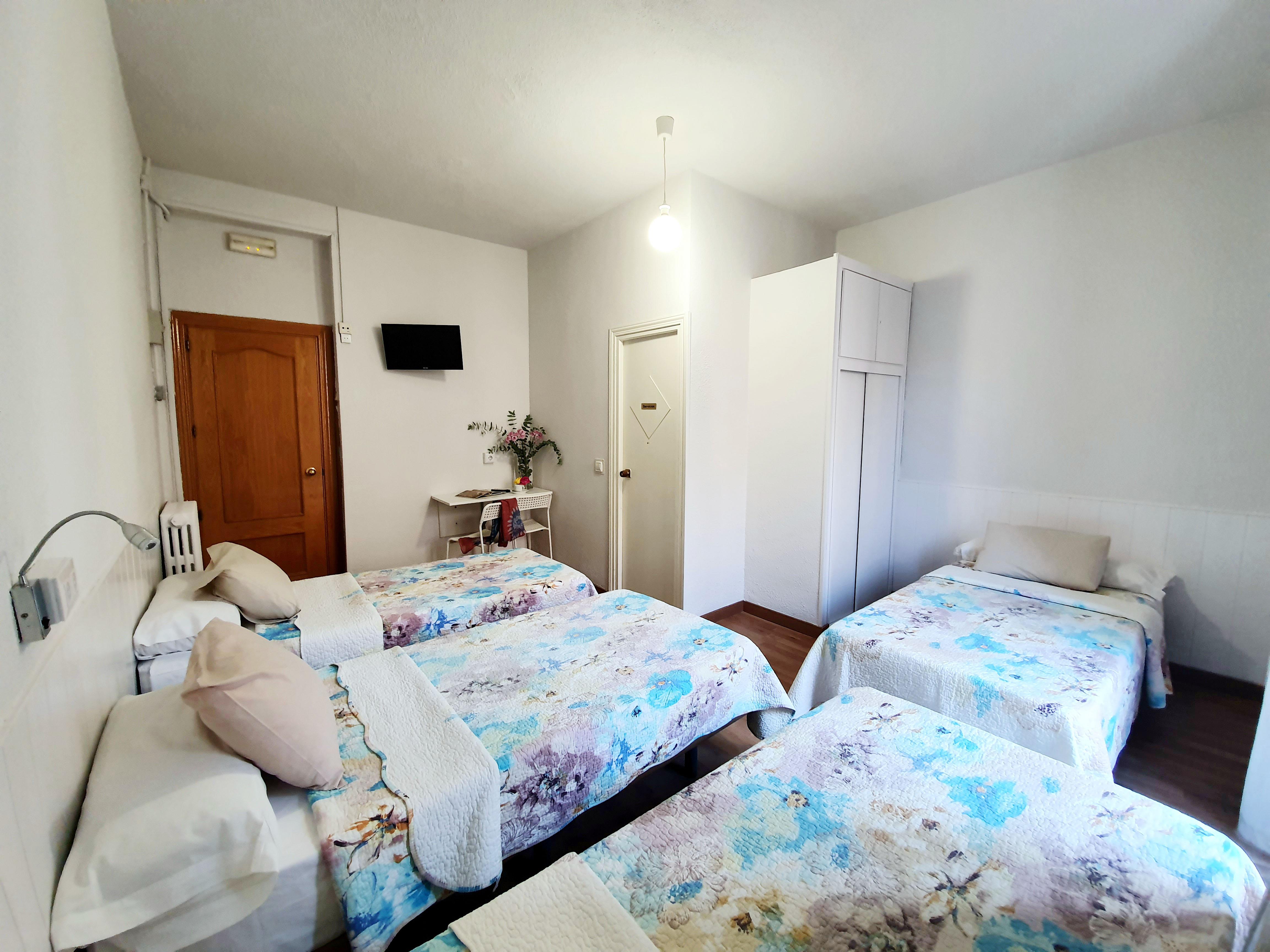Hostal Alicante Madrid Eksteriør bilde