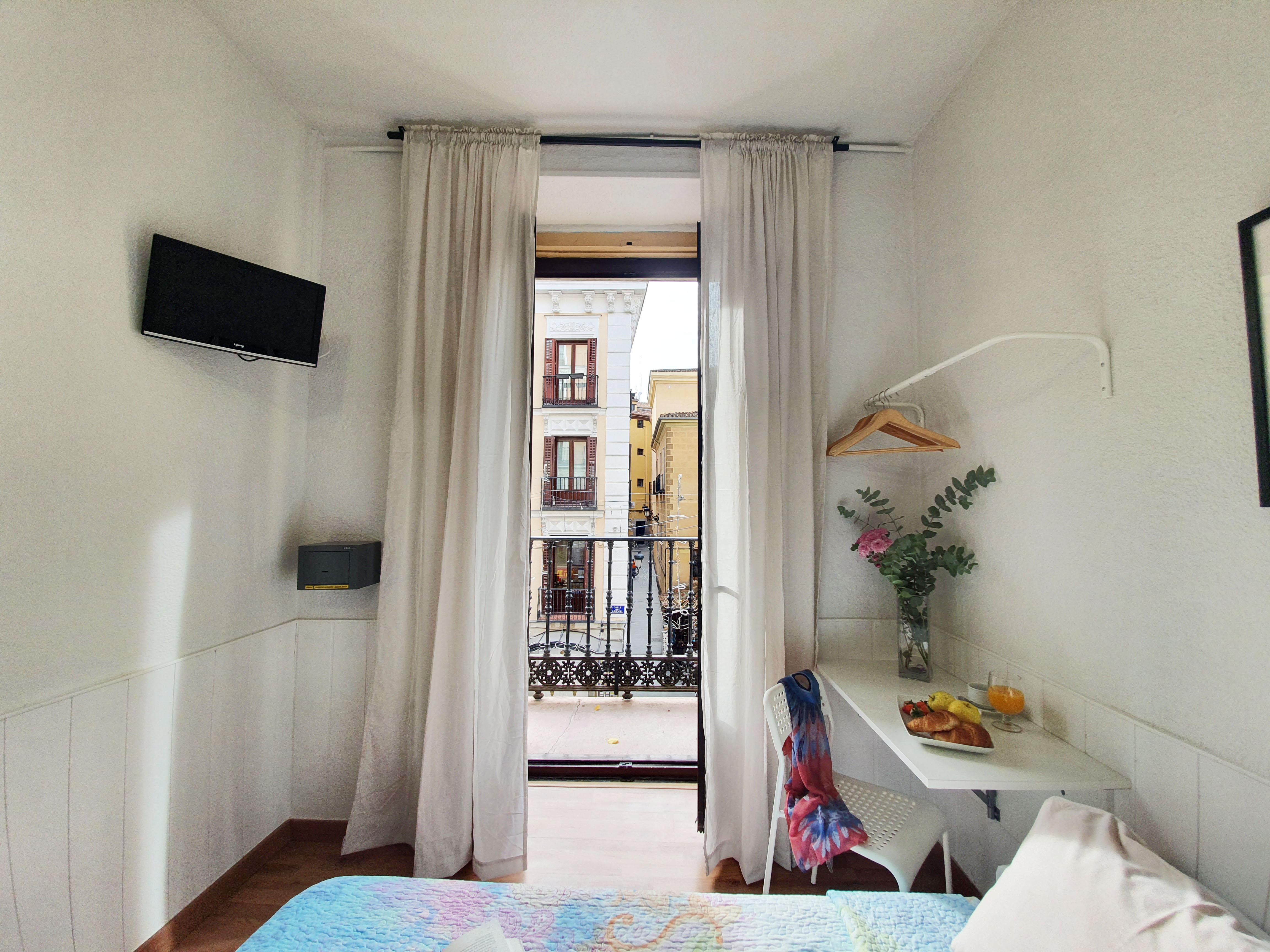 Hostal Alicante Madrid Eksteriør bilde
